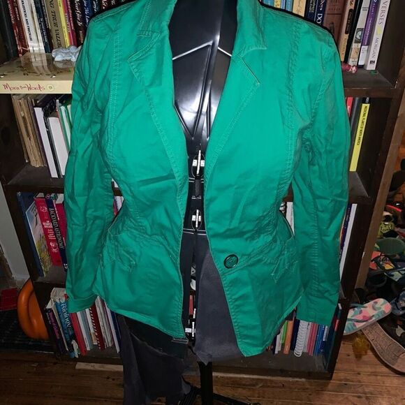 CAbi Kelly green lightweight S one button jacket - Picture 2 of 4